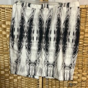 Adorable knee length skirt sz 12 by willi smith